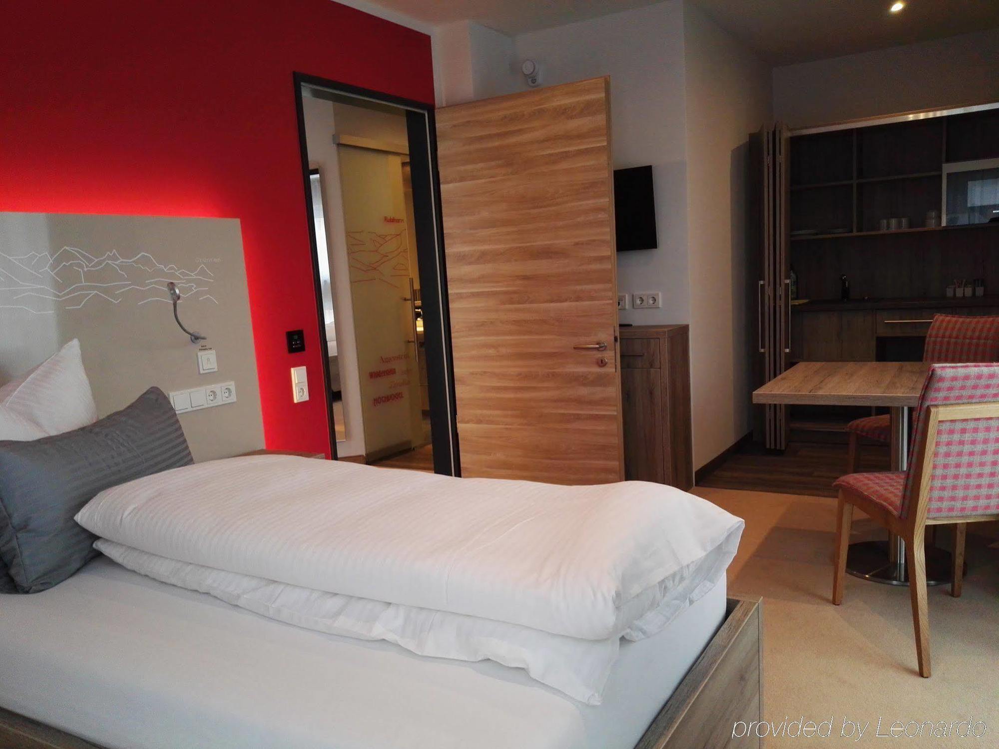 Allgaeu Art Hotel Кемптен Экстерьер фото