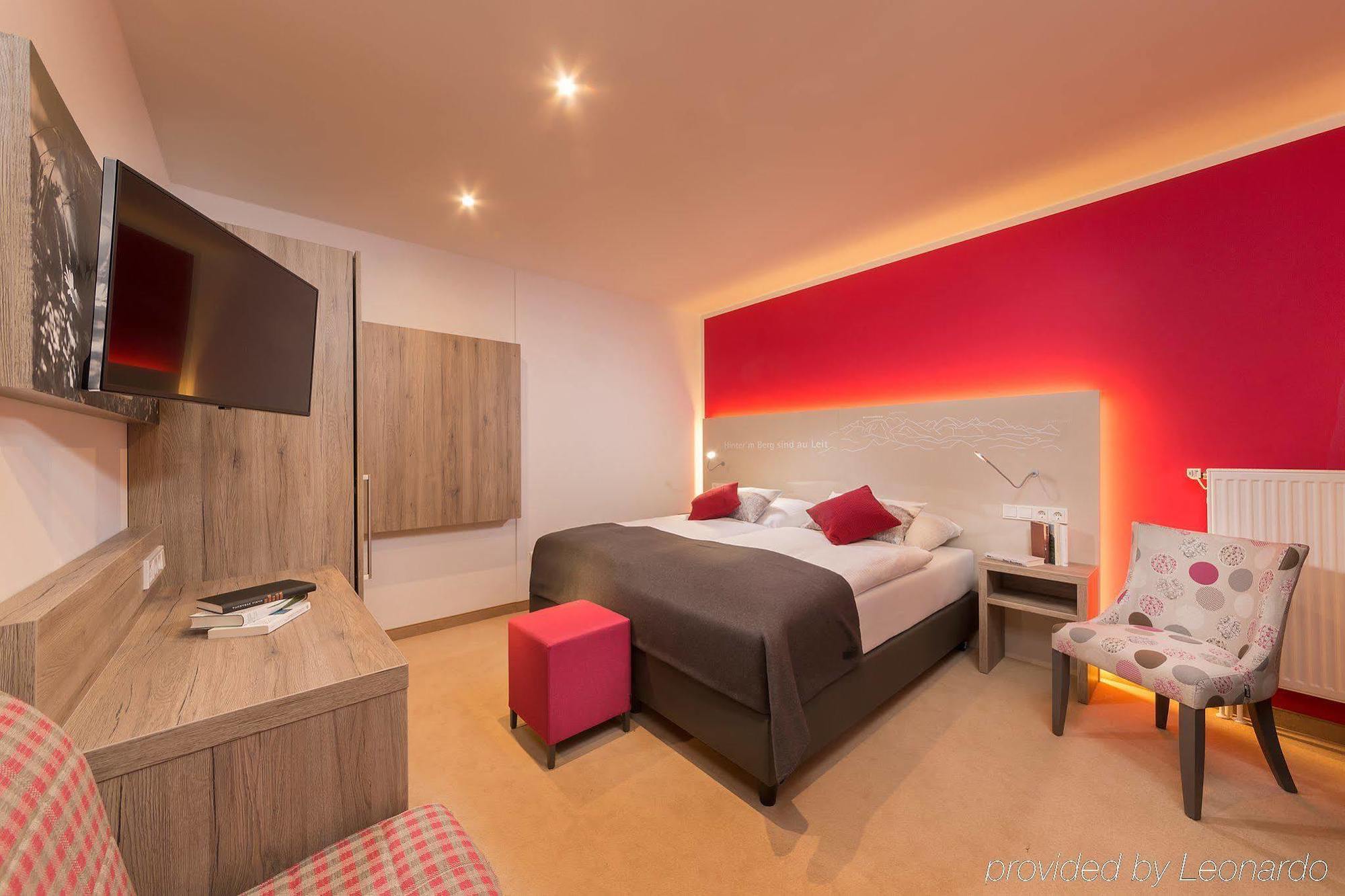 Allgaeu Art Hotel Кемптен Экстерьер фото